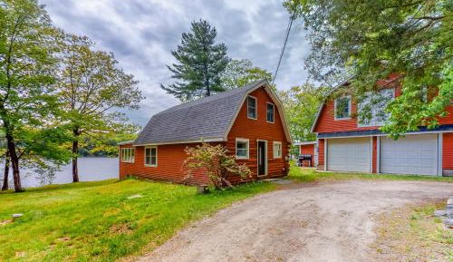 Three-Bedroom Vacation Home 