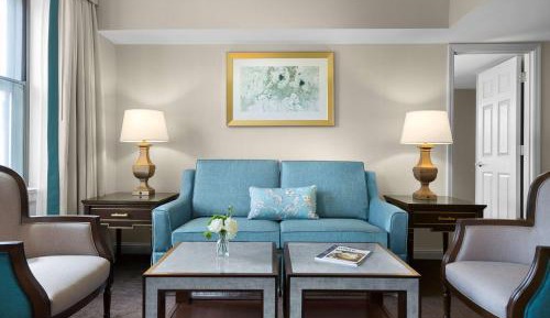 Chase One Bedroom Suite- Queen
