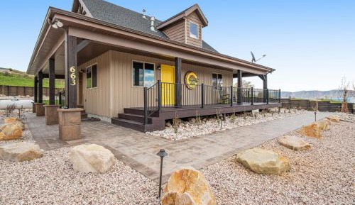 Three-Bedroom Vacation Home 