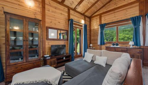 Deluxe Studio Apartment with Terrace