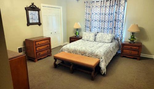 Queen Room
