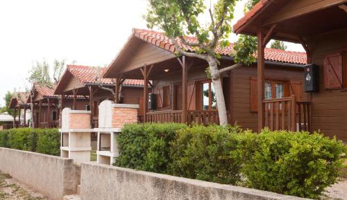 Two-Bedroom Bungalow (4 Adults)