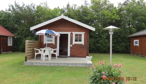 Bungalow with Patio