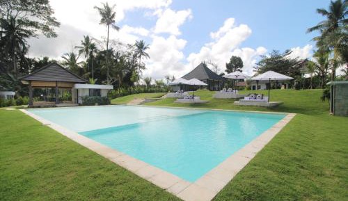 Luxury Three-Bedroom Villa with Jungle View