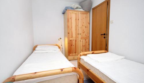 One-Bedroom Apartment with Terrace