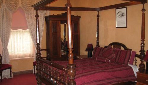 Two-Bedroom Apartment (5 guests)