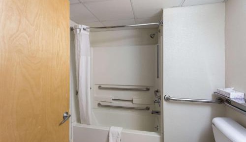 Queen Room with Two Queen Beds - Accessible/Non Smoking
