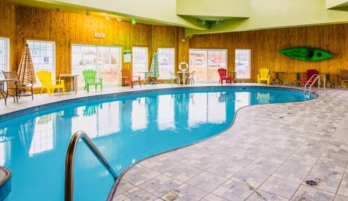 Queen Room with Two Queen Beds - Non-Smoking