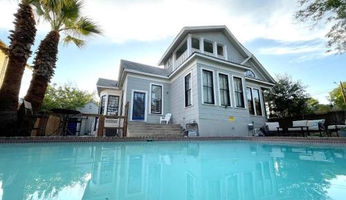 Six-Bedroom House