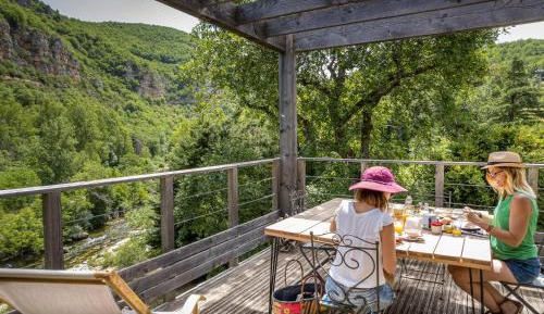 Family Room with Mountain View
