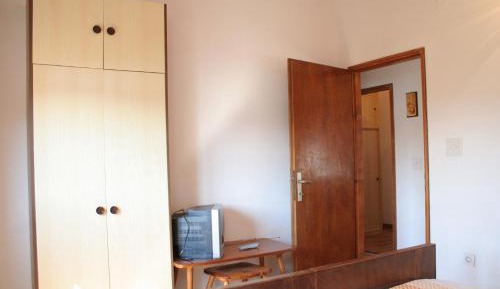 Three-Bedroom Apartment with Balcony