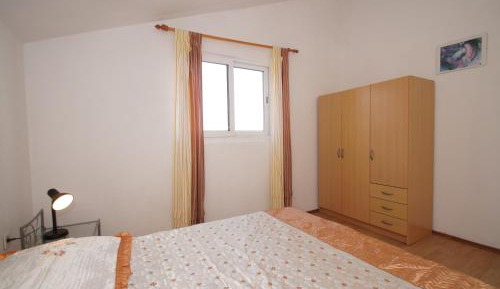 Two-Bedroom Apartment with Terrace and Sea View