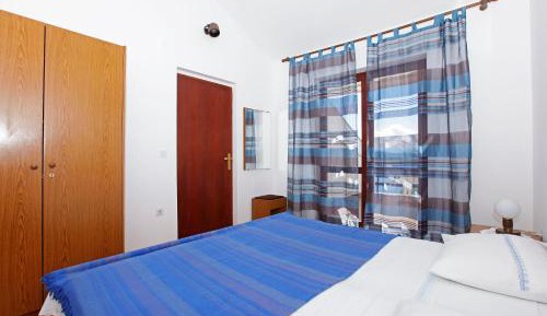 Studio with Terrace and Sea View