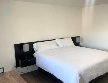 Deluxe King Studio