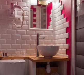 Double Room - Free Parking