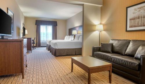 Larger King Suite with Sofa Bed