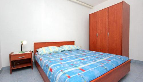One-Bedroom Apartment with Terrace