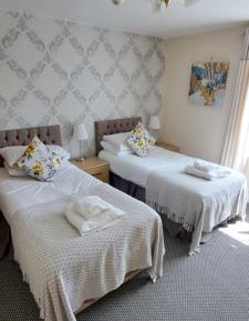 Standard Twin Room with Garden View