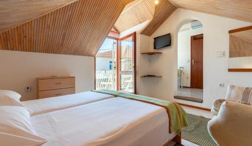 Studio with Balcony