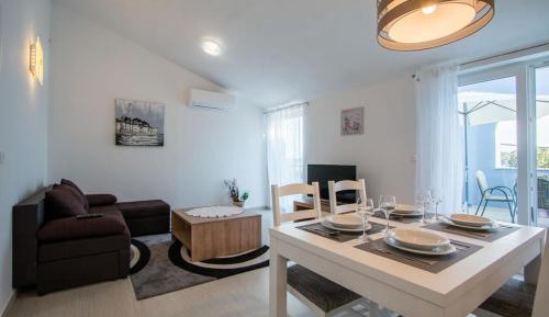 Two-Bedroom Apartment with Terrace and Sea View