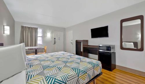 King Room - Disability Access - Non-Smoking