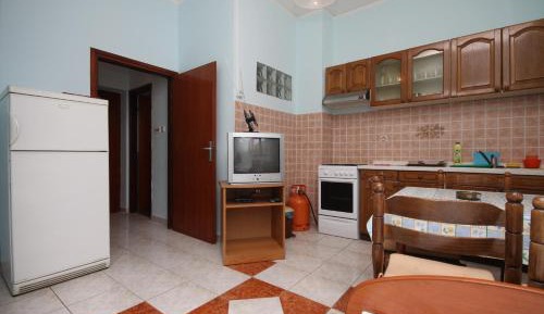 One-Bedroom Apartment with Terrace and Sea View