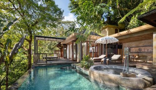 Kayon Royal Pool Villa 