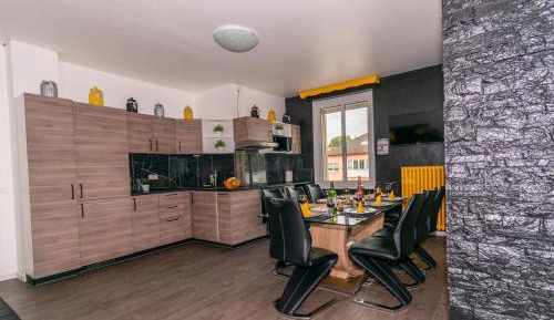 Contemporary Chic Apartment
