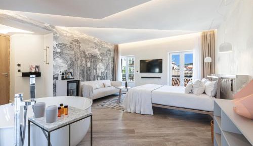 Deluxe Suite with Hammam