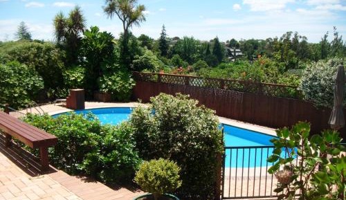 Queen Room with Pool View