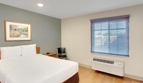1 Full Bed | ADA/Tub/Non-Smoking/Kitchen