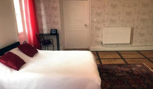 Deluxe Double Room with Shower