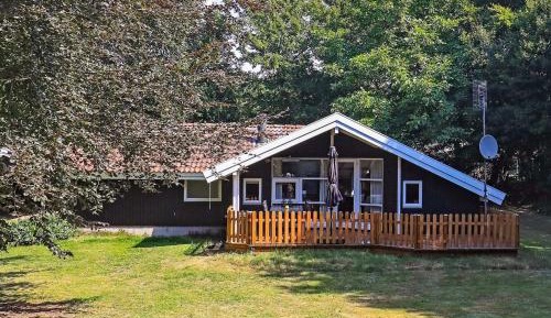 Three-Bedroom Vacation Home 
