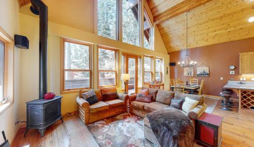 Three-Bedroom Vacation Home 