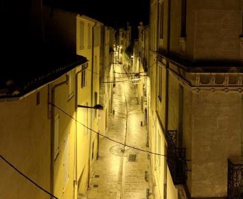 Jaune