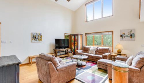 Three-Bedroom Vacation Home 