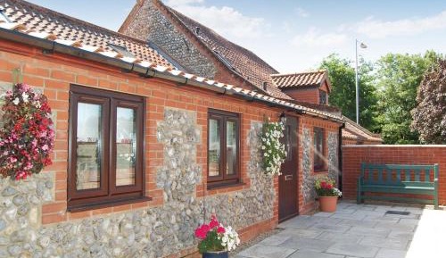 Three-Bedroom Holiday Home 