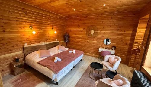 Double or Twin Room with Private Bathroom