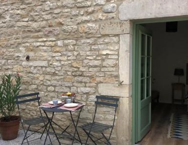 Queen Room with Garden View