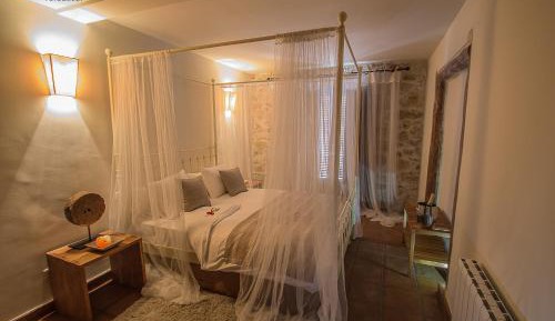 Deluxe Apartment (2 Adults)