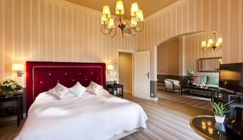 Suite with Garden View