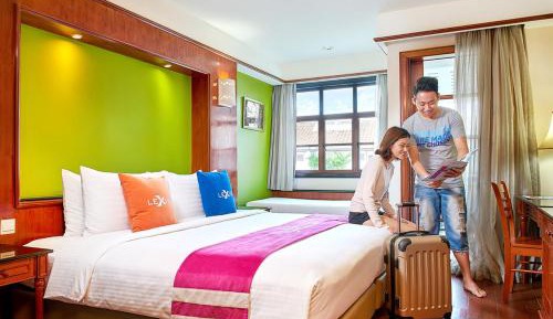 Deluxe Water Chalet (Upper)