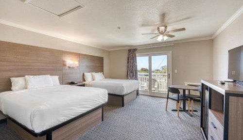 Deluxe Queen Room with Two Queen Beds and Ocean View - Non-Smoking