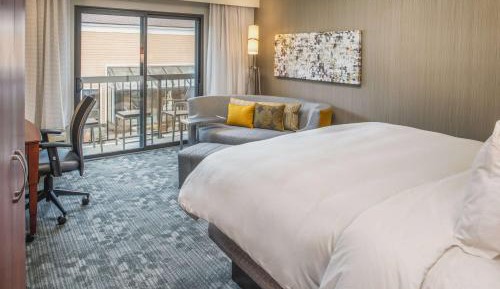 King with Garden view 