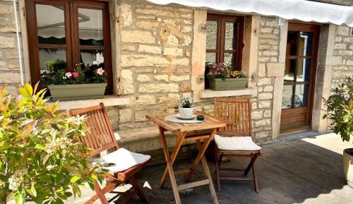 Apartment with Shower
