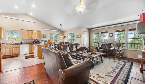 Three-Bedroom Vacation Home 