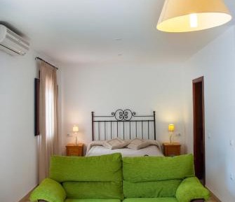 Studio (2 Adults)