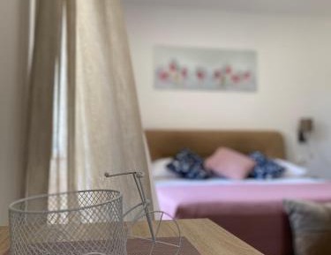 Deluxe Double Room (2 Adults + 1 Child)