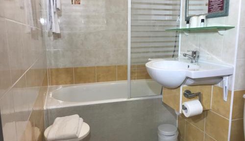 Economic Double Room - heated swimming pool - free parking