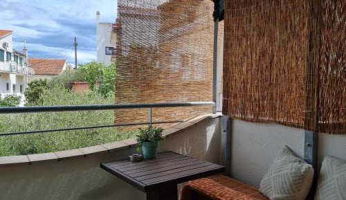One-Bedroom Apartment with Balcony